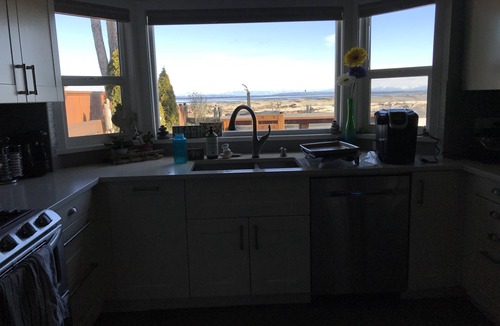 Delta House | Waterfront private beachfront executive home with amazing views of Mount Baker