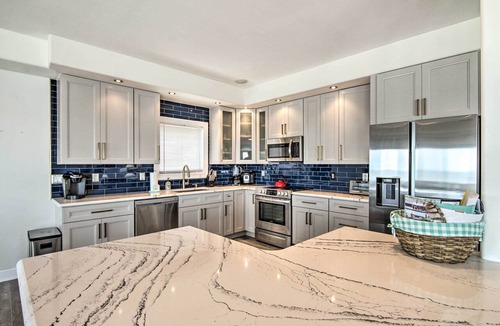 Green Creek Apartment | Waterfront Sanctuary w/Panoramic Bay Views!