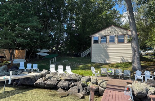 Meredith House | Waterfront Spacious 2 Houses/2 Cottages in serene Meredith with AC