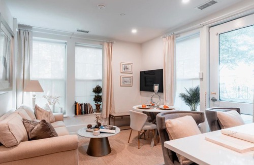 Fox Point Apartment | Waterside Step-free 2BR, Near Brown and RISD, Free Parking