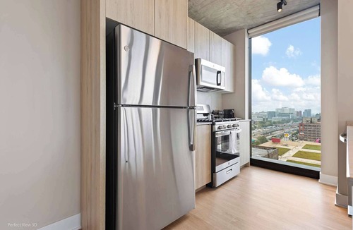 West Loop Apartment | West Loop 2BR, Walk to Top Restaurants, Sleeps 5