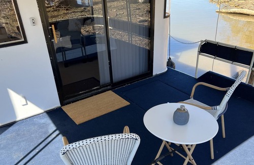 Talladega Boat Rental | Whatever Floats Your "House" Boat!