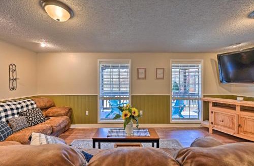 Broken Bow House | 'Whispering Oaks' Broken Bow Cottage Near Hiking!