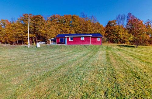Glover House | Whispering Pines Retreat