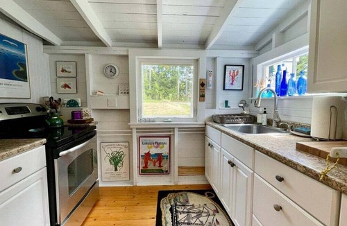 Spruce Head House | Whispering Spruces; Cozy Studio with Queen Bed & W