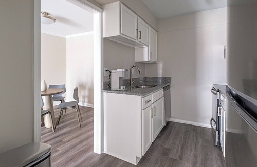 Homewood Apartment | Windsor Highlands Apartments by Landing