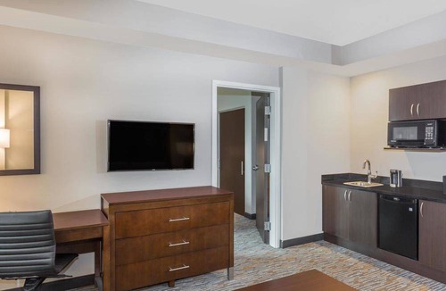 Doral Hotel | Wingate By Wyndham Miami Airport