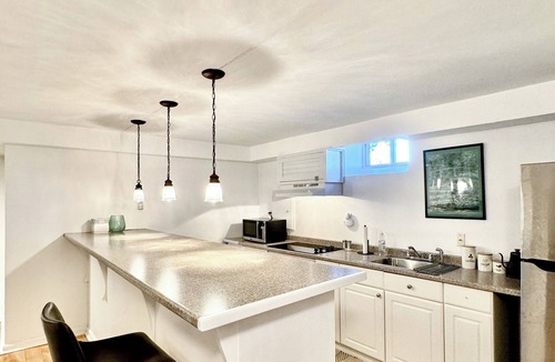 Brooklawn - St. Vincent Apartment | Zen, Spacious & Comfy 2 bed, Lux beds