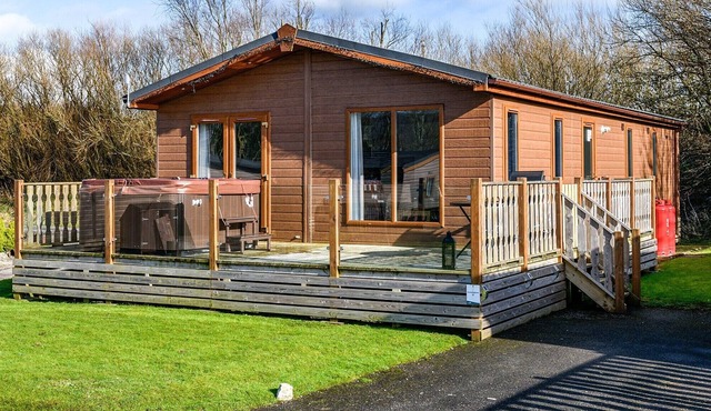 2 bedroom accommodation in Carnforth in Carnforth