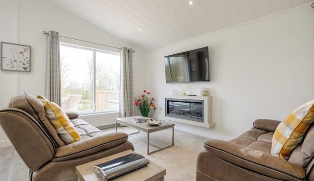 2 bedroom accommodation in Carnforth in Carnforth