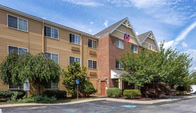 2 Full Beds | Non-Smoking, Kitchen