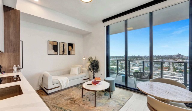 21st-Floor 1BR | Beach Access, Pool & Skyline