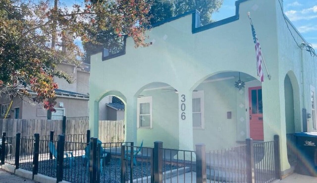 3-bed Downtown Augusta Hideaway