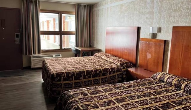 3 Convenient Lodgings w/Essentials & Free Parking Near Devils Lake Amtrak