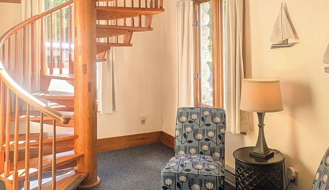 3Bedroom2Bath CarriageHouse Pet Friendly