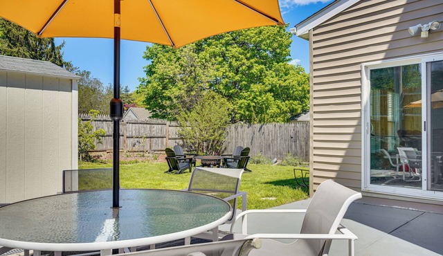 4 Mi to Beach & Dtwn! Charming Fairfield Home