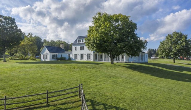 5 Star Accommodation Meets Farm Life #hartlandhillfarm
