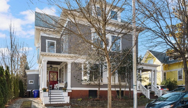 6BR w/Parking Steps to Brown in College Hill