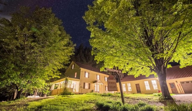 76 RT 16A · Pumpkin Hollow House/HotTub/Prvt Brook/Large Yard