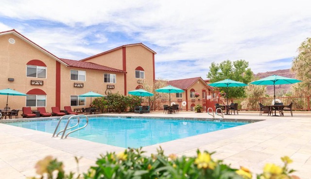 Aarchway Inn