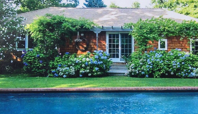 Backyard Bliss! Perfect for Families!