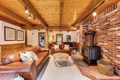 Bartlett Vacation Rental w/Wraparound Deck!