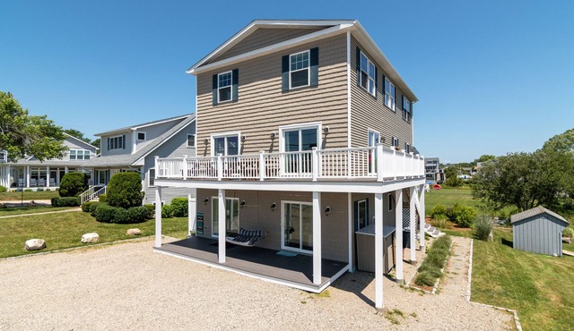 Beach House - Walk to gorgeous Beach - 150 Yards to beach