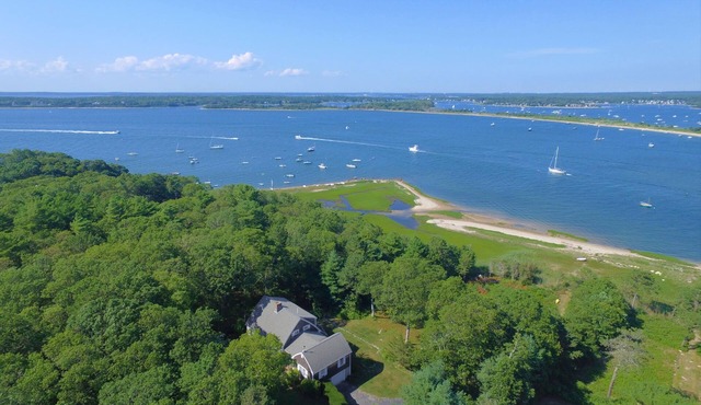 Beautiful beach front home on exclusive Scraggy Neck for rent