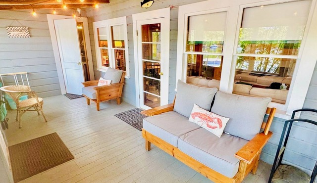 Beautiful lakefront cabin, close to Baxter SP