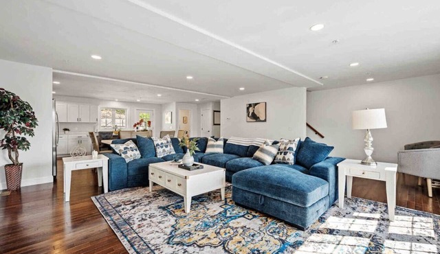 Beautiful Three Bedroom Luxury Townhouse