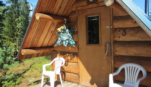Blue River Campgrounds & Cabin-public washroom