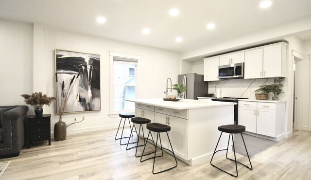 Brand New Downtown 2BR on Noble Next to Bowdoin(Safe&Sound)