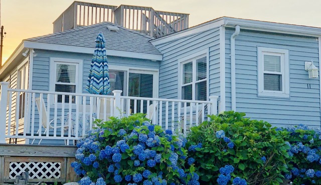 Breakwater Village Waterview Cottage