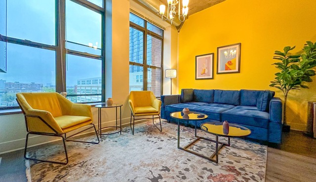 Bright 2BR Oasis Retreat near McCormick Place & Museum Campus