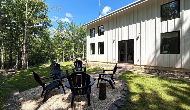 Catskills Design Cabin - Outdoor Fire Pit, Grill, and Views