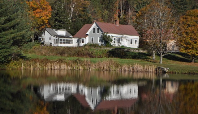 Charming & Private Farm House