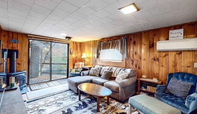Charming Waterfront River Bungalow with Access to Big Sebago & Long Lake