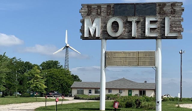 Circle S Motel