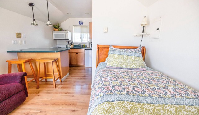 Cottages on Monastery – A Downtown Sitka Retreat