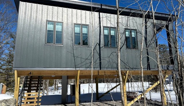 Cozy and Modern Tree House in Harpswell, Maine, near the Cliff Trail