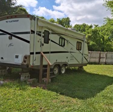 Cozy private camper