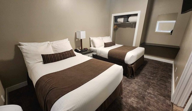 Creston Hotel