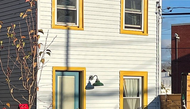 Dog friendly house with fenced yard in Kingston's Midtown Arts District