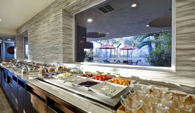 DoubleTree by Hilton Phoenix North