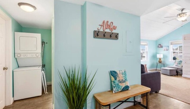 Duplex for Multi-Family Groups -Pet Friendly-Steps to Beach-45 Min to Salem, MA