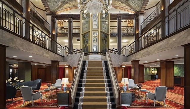 Easy Access to Museum of Rhode Island History! 3 Spacious Rooms, Pets Allowed!