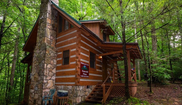 Emerald Pines-quaint & private mountain cabin