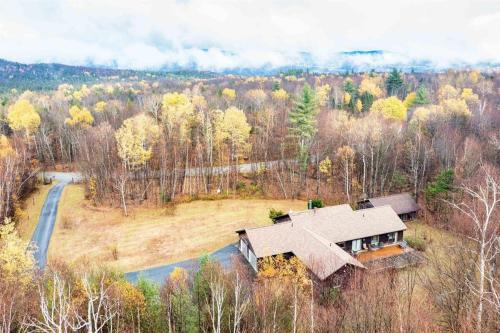 Expansive Mountainside Retreat Near Stowe, Smuggs, Jay