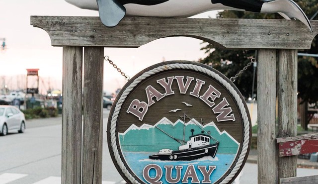 Fully Equipped Two Bedroom Suite in Charming Steveston Village