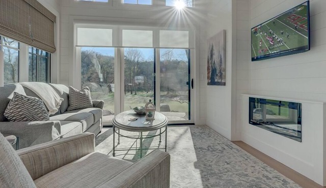 Golf and Riverfront Cottage | King Bed | Group Availability